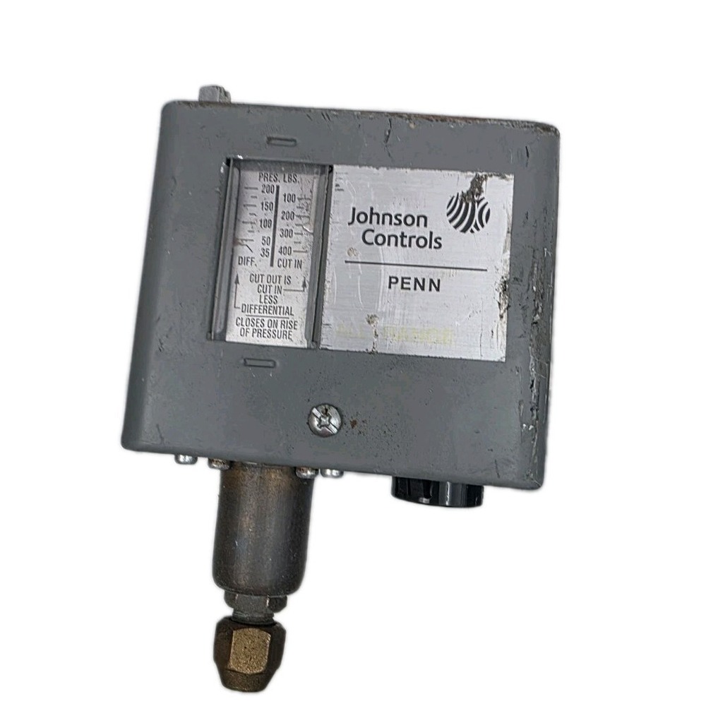 2pc Johnson Controls P70CA-2 Pressure Switch USED #AB